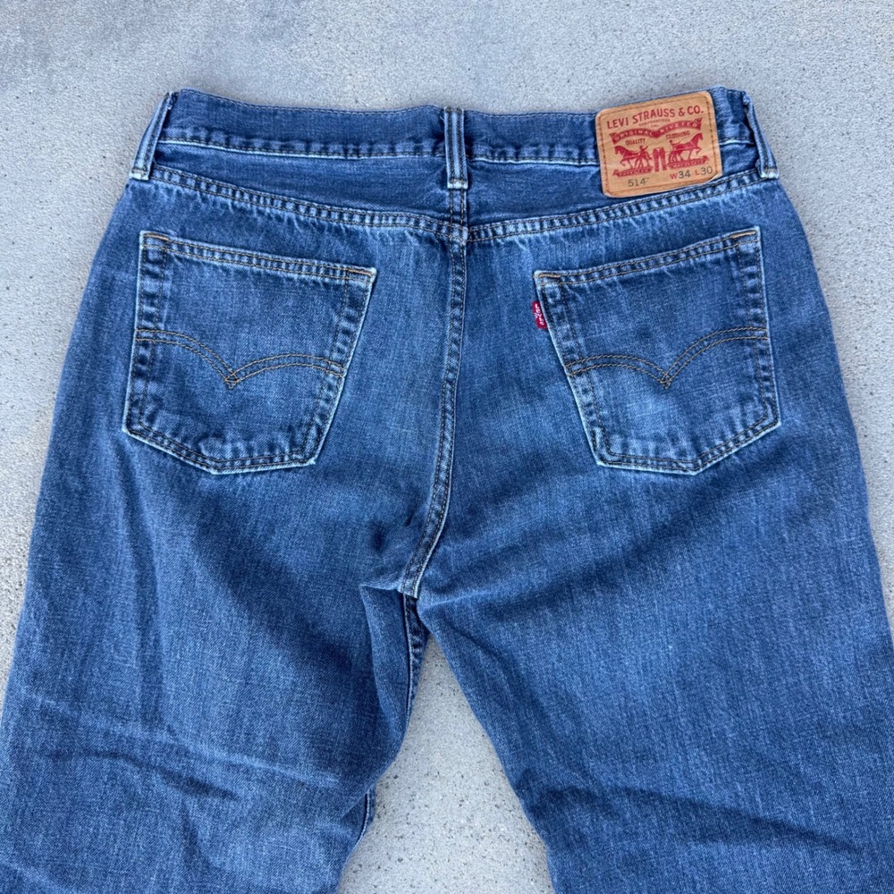 Levi's Men's Straight Jeans in Medium Blue Denim